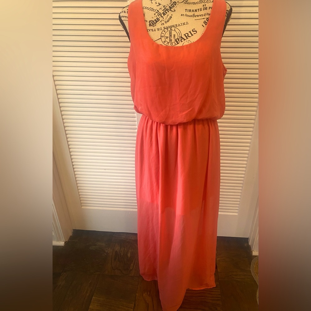 Boutique maxi dress - coral color with open back